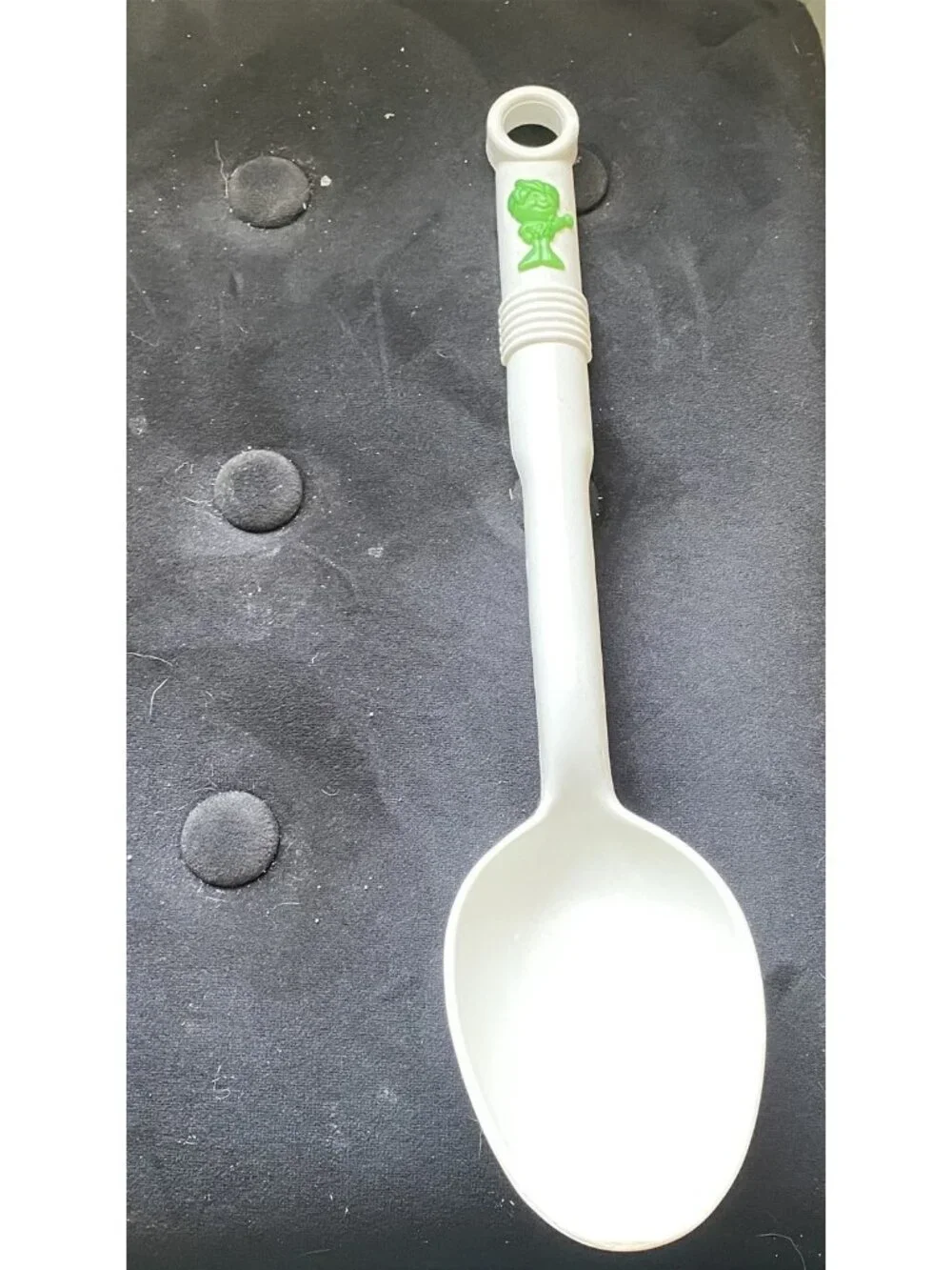 GREEN GIANT'S LITTLE SPROUT 1994 WHITE BASTING SPOON WITH GREEN SPROUT FIGURE